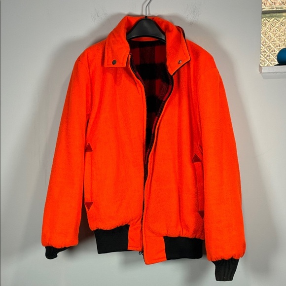 Vintage Classic Canadian Red and Black Checkered Men's Flanelle Jacket - Picture 8 of 8